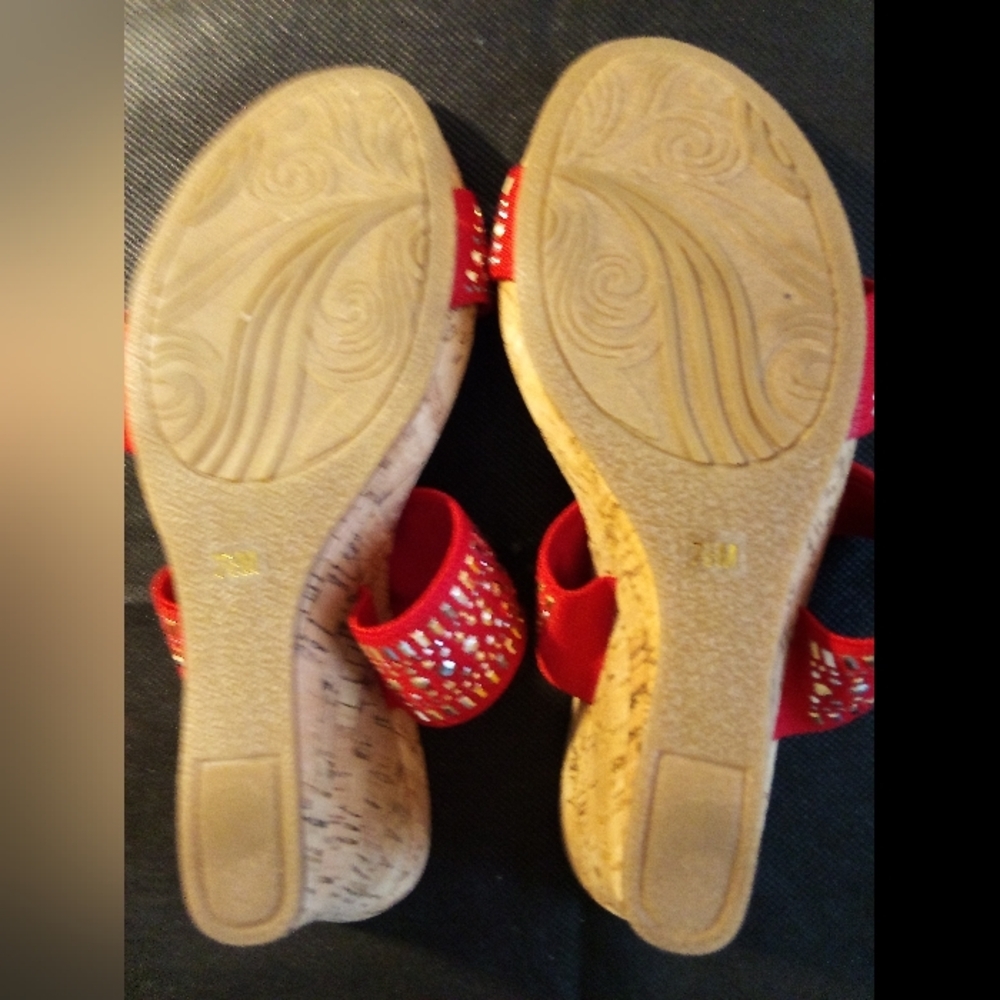 Coach And Four -NWT Cork Wedge Sandals, Two Red Fabric Straps Accented With Gold - Picture 8 of 10